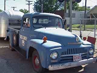 صور Shea’s Gas Station Museum متحف